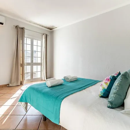 Villa Pet-friendly With Private Pool Close To The *